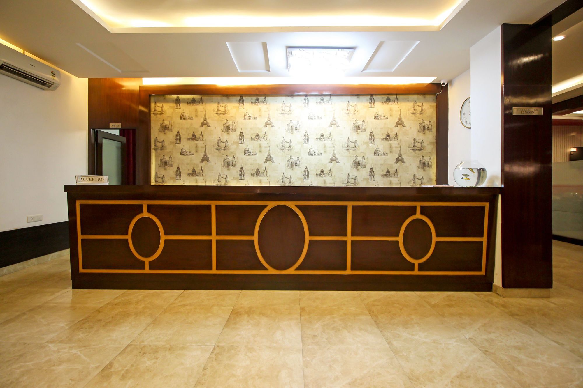 Oyo 9841 The Vivir 1 Hotel โนอิดา ภายนอก รูปภาพ