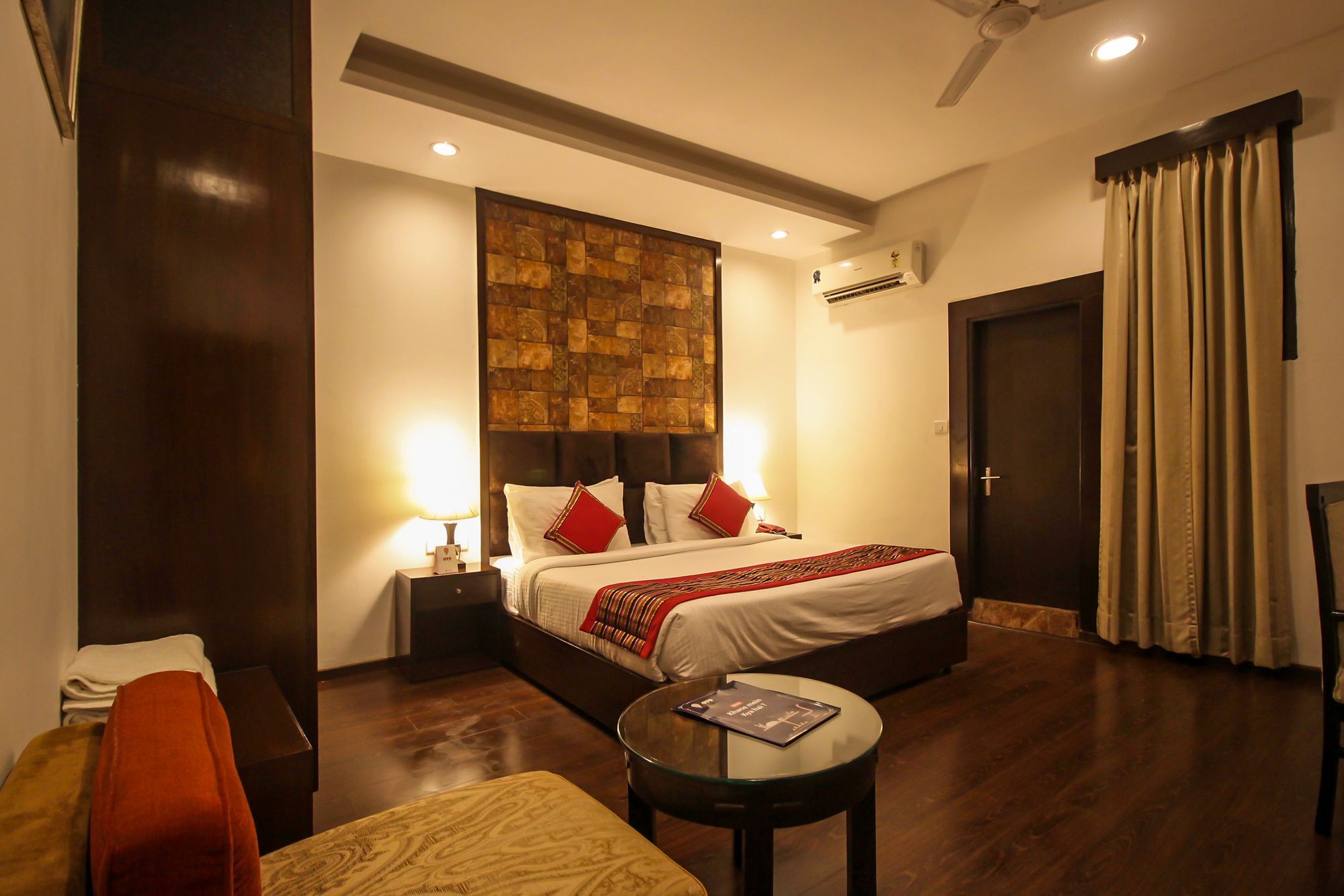 Oyo 9841 The Vivir 1 Hotel โนอิดา ภายนอก รูปภาพ